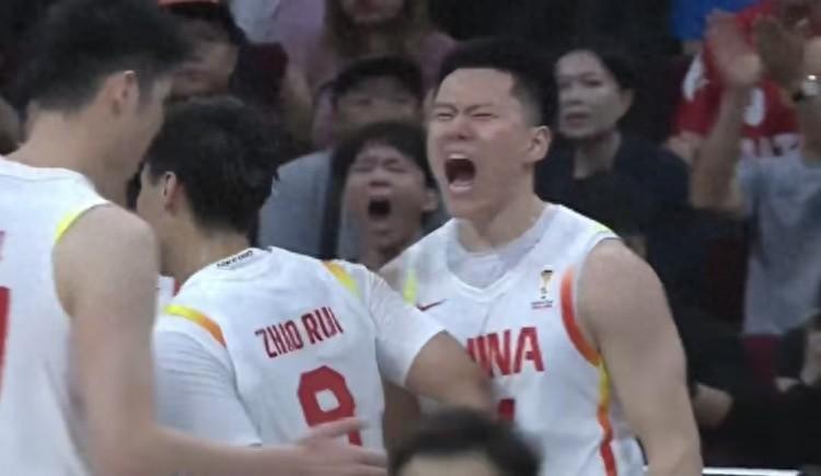 World Cup官方-100-93洗刷13年前耻辱！2场大逆转，中国男篮再赢日本就提前晋级