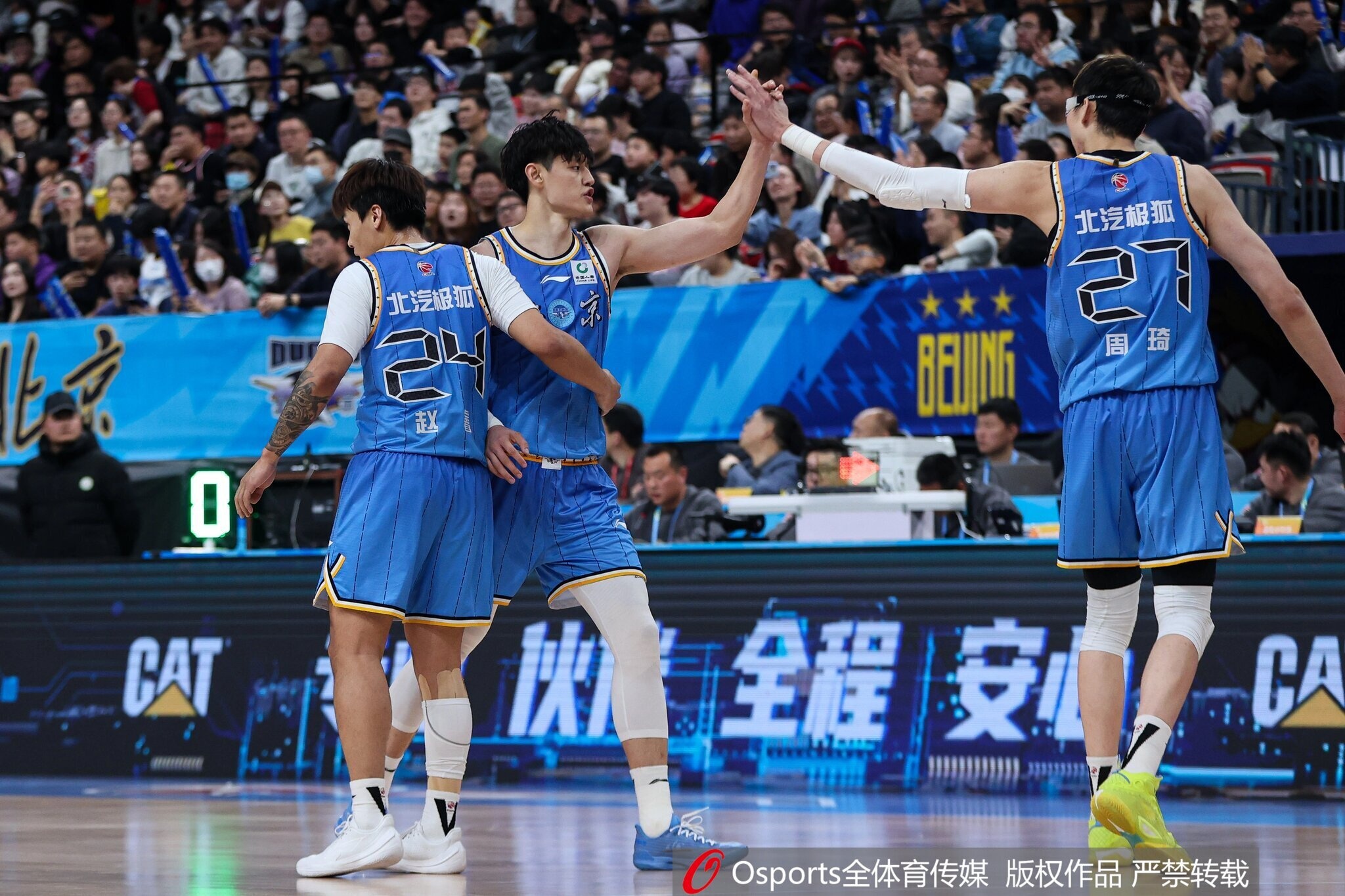 世界杯在线足球直播-象征性表示一下~周琦&amp;曾凡博皆出战不到3分钟 分别拿2分&amp;3分